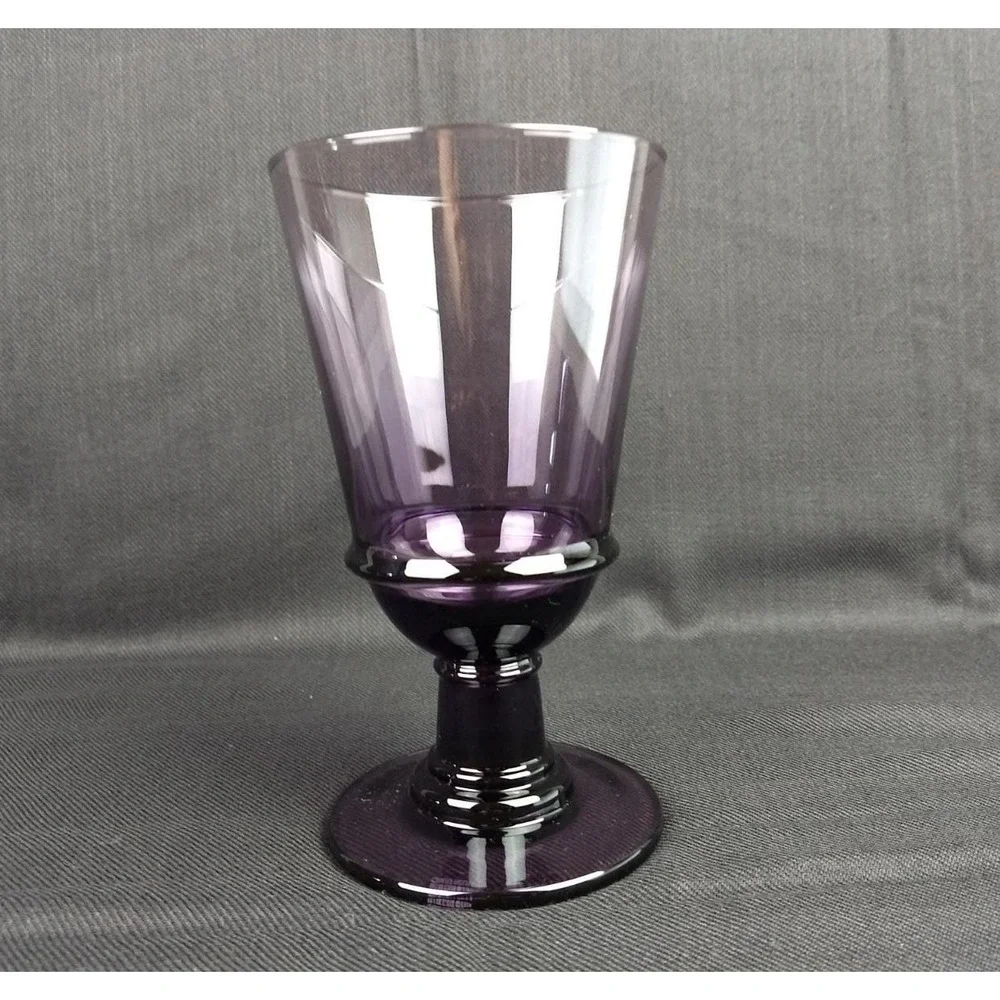 Waterford Crystal Great Room Water Goblet Darjeeling Series Amethyst Purple Logo